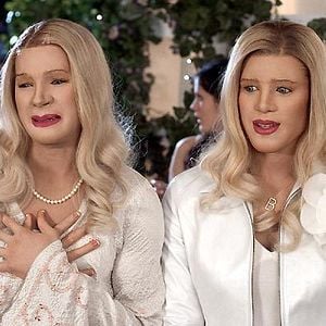 Foto Dos "rubias" de pelo en pecho