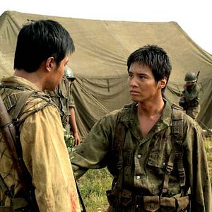 Foto Lazos de guerra