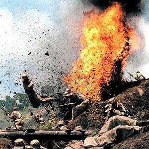 Foto Lazos de guerra