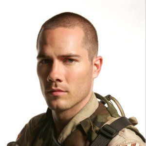 Foto Luke MacFarlane