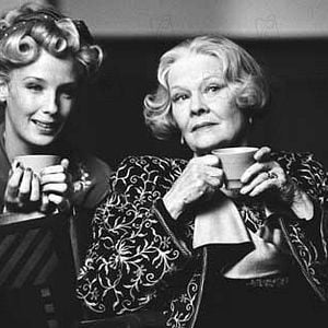 Foto Mrs. Henderson presenta