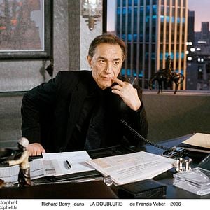 Foto El juego de los idiotas