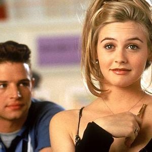 Foto Clueless (Fuera de onda)