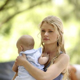 Foto Emilie de Ravin