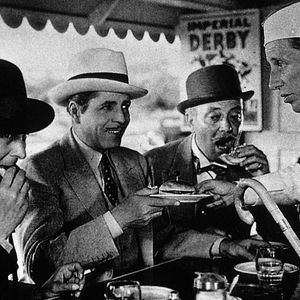 Foto Estrictamente confidencial