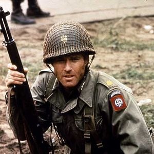 Foto Un puente lejano