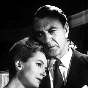 Foto Sombras de sospecha