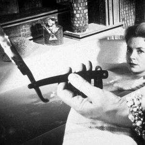 Foto Sombras de sospecha