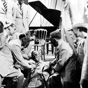 Foto Young and Innocent