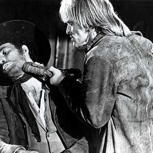 Foto Reza el muerto, mata el vivo