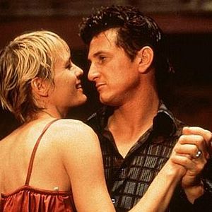 Foto Atrapada entre dos hombres