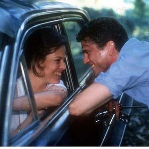 El año que vivimos peligrosamente - Película 1982