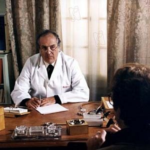 Foto Attention, une femme peut en cacher une autre