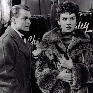 Foto Le Long des trottoirs