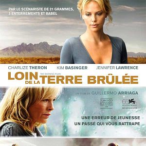 Foto Lejos de la tierra quemada