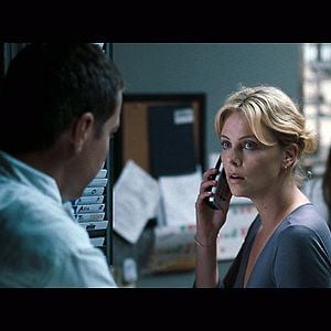 Foto Lejos de la tierra quemada