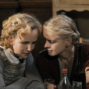 Foto Anonyma - Una mujer en Berlín