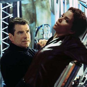 Muere otro día - Película 2002