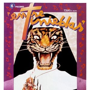 Foto Entre Tinieblas