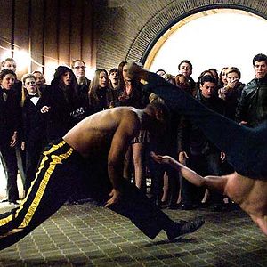 Foto Fighting - Puños de asfalto