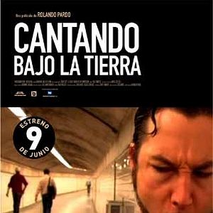 Foto Cantando bajo la tierra