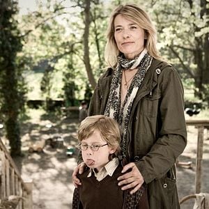 Foto Un conejo sin orejas