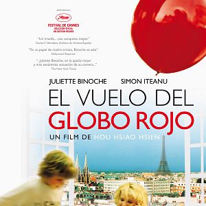 Foto El vuelo del globo rojo