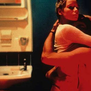 Foto Under the skin (A flor de piel)