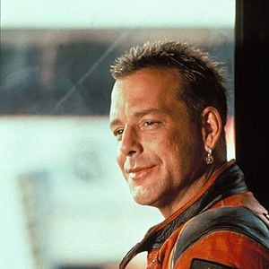 Foto Dos duros sobre ruedas