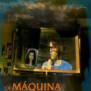 Foto La máquina de pintar nubes