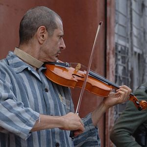 Foto Adam resucitado