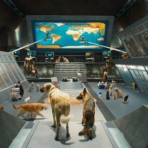 Foto Como perros y gatos: La revancha de Kitty Galore