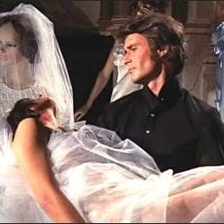 Foto Un hacha para la luna de miel