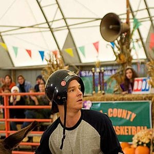 Foto Familiar Strangers