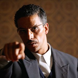 Foto Outside the Law