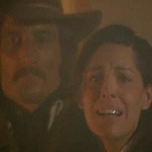 Foto El sol bajo la tierra