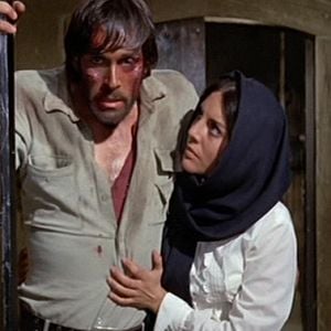 Foto El sol bajo la tierra