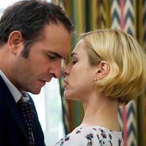 Foto Un balcón sobre el mar