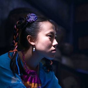 Foto Una mujer, una pistola y una tienda de fideos chinos