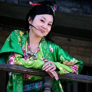 Foto Una mujer, una pistola y una tienda de fideos chinos