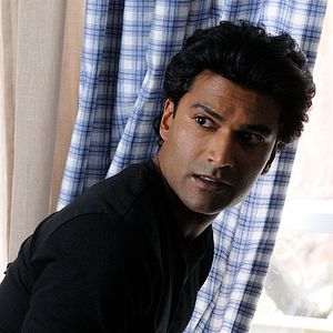 Foto Sendhil Ramamurthy