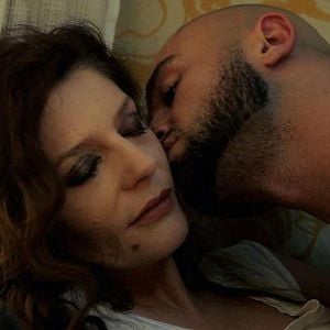 Foto Hombre en el baño