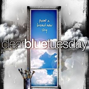 Foto Clear Blue Tuesday