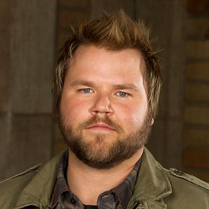 Foto Tyler Labine
