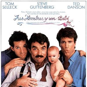 Foto Tres hombres y un bebé
