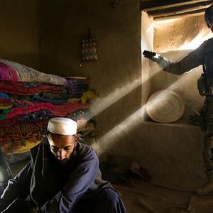 Foto Hell and Back Again