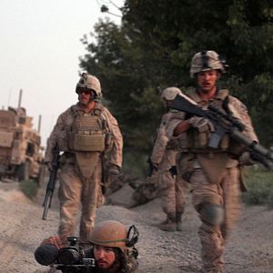 Foto Hell and Back Again