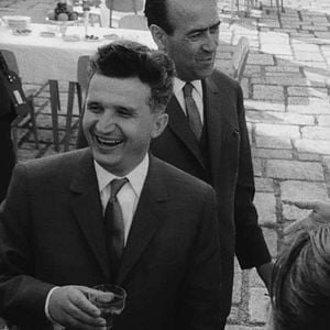 Foto Autobiografia lui Nicolae Ceausescu