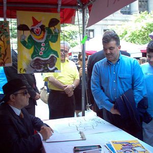 Foto Der mit den Fingern sieht