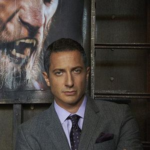 Foto Sasha Roiz